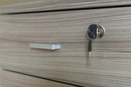baby-proofing-drawers
